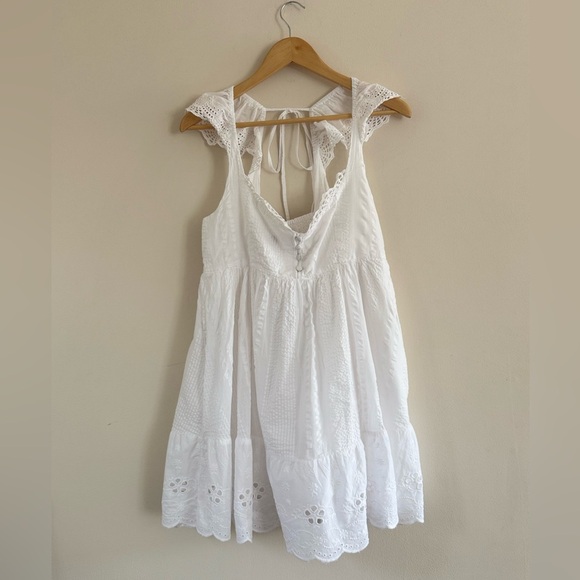Urban Outfitters Wildflower Babydoll Mini White Eyelet Lace Dress Size L - Picture 2 of 10